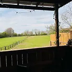 بيت للعطل Rustic Charm ناس