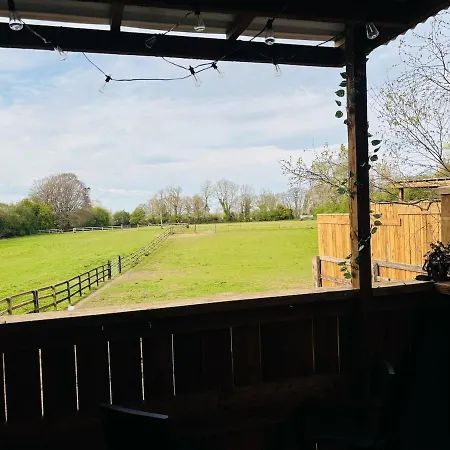 度假居 Rustic Charm 纳斯